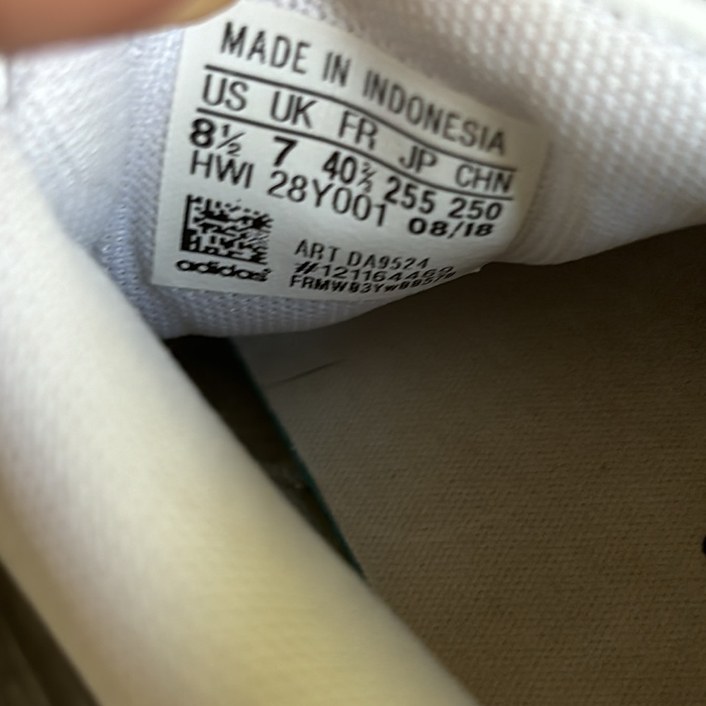 Adidas - Picture 5 of 13